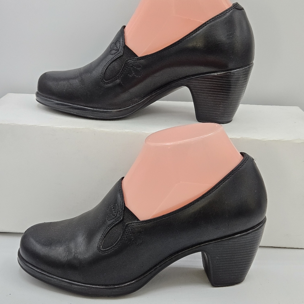 Dansko Beth Nappa leather 2.5" pumps size 37 us size 6.5/ 7
